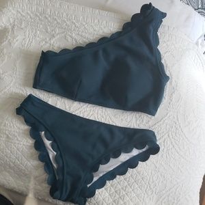 Cupshe scalloped teal bikini set